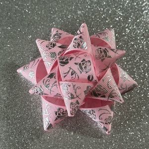 Gift ribbon hair bow